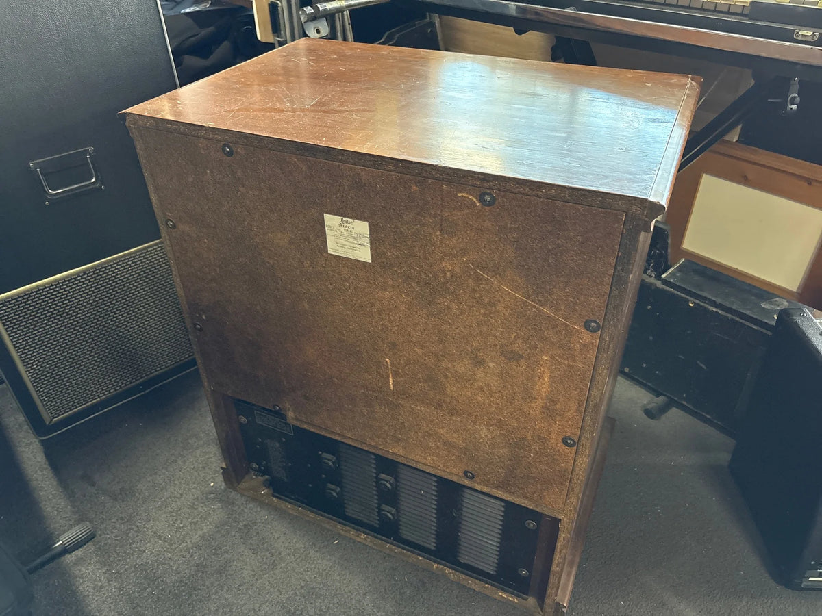 Leslie - 700 – musicswopshop