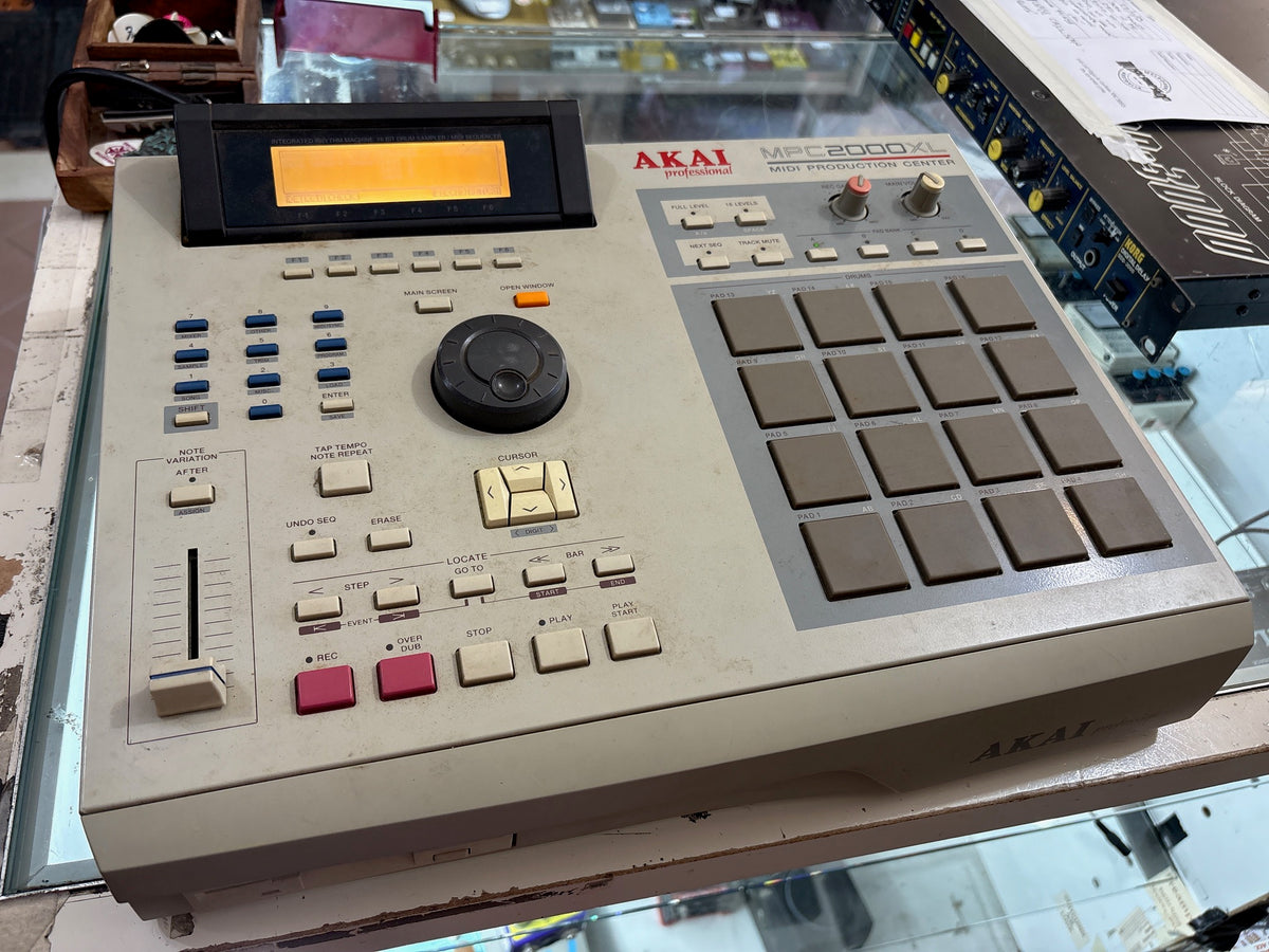 AKAI - MPC2000XL – musicswopshop