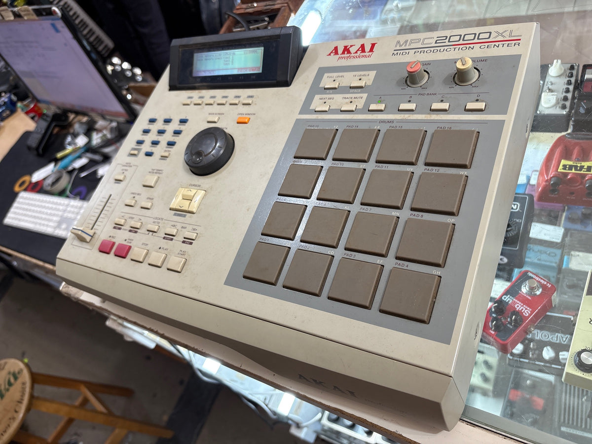 AKAI - MPC2000XL – musicswopshop