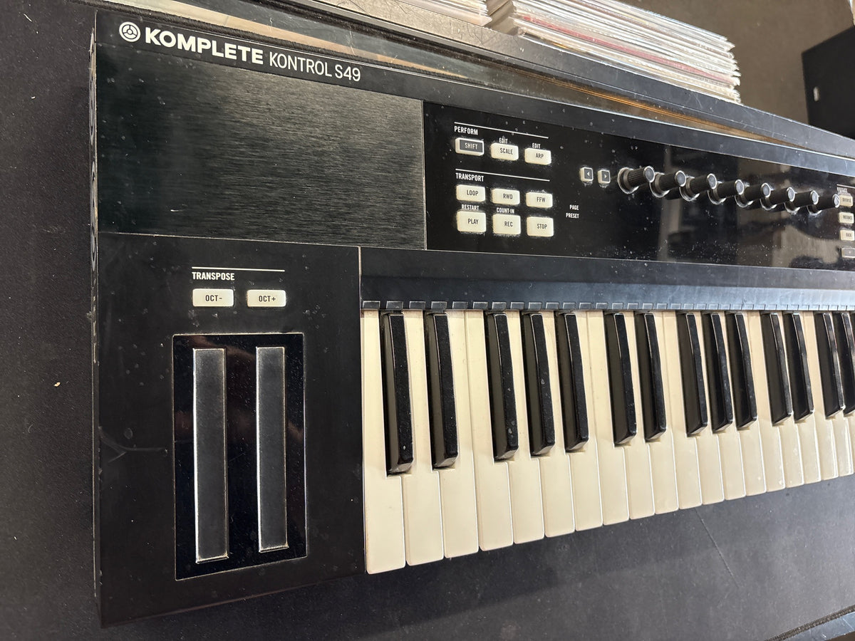 Native Instruments - komplete kontrol S49 – musicswopshop