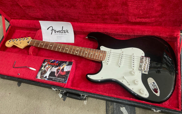 Fender - Stratocaster  LEFT