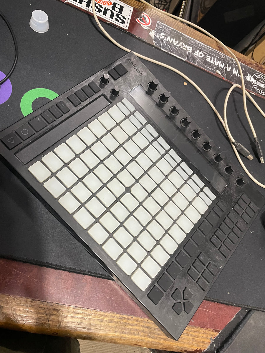 Ableton Push 本体 Amazon.com: Ableton Push 3 Desktop Controller Workstation w