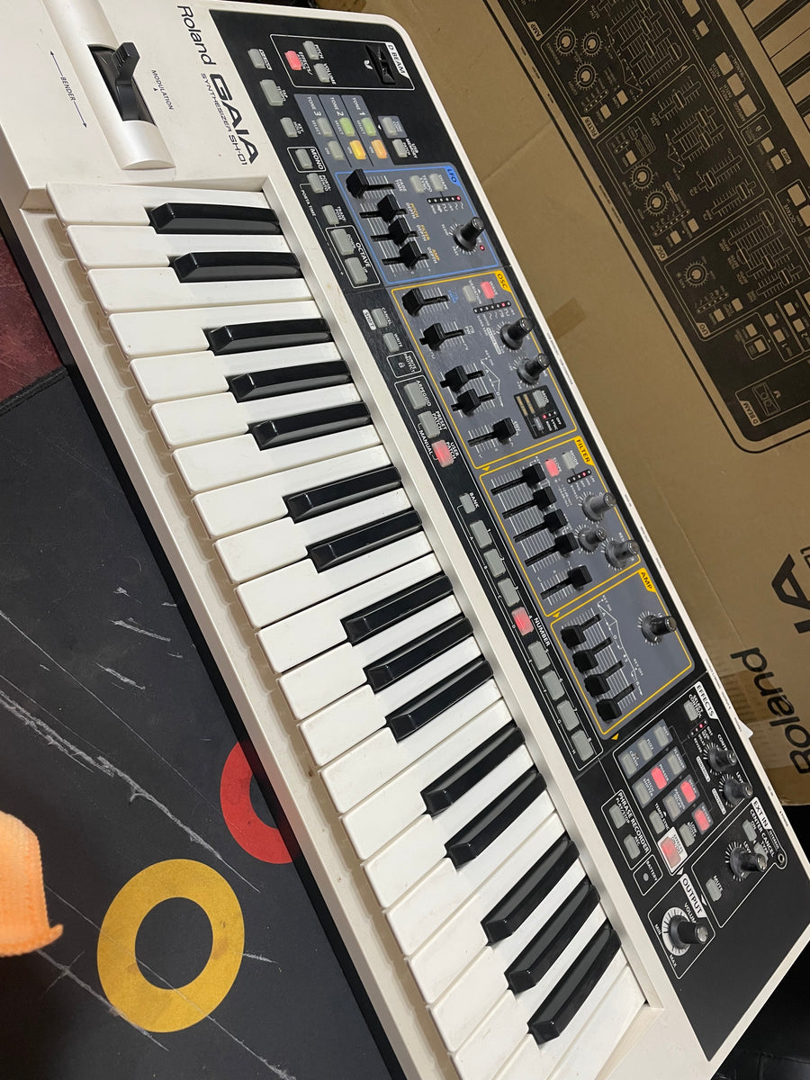 Roland - Gaia SH-01 – musicswopshop