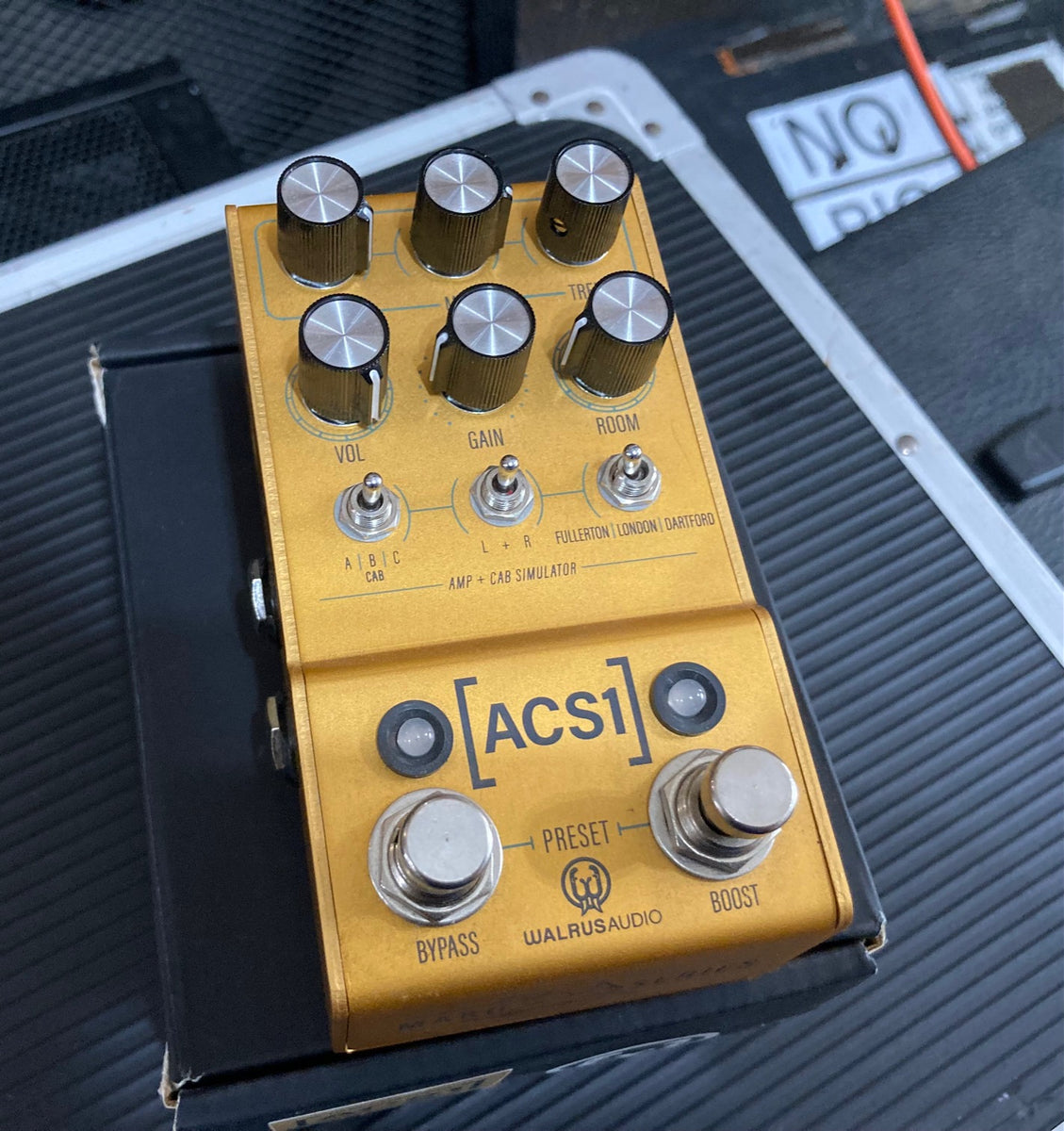 ギター Walrus Audio ACS1 Walrus Audio Mako Series ACS-1 Amp and Cab Sim Review: A Cleaner