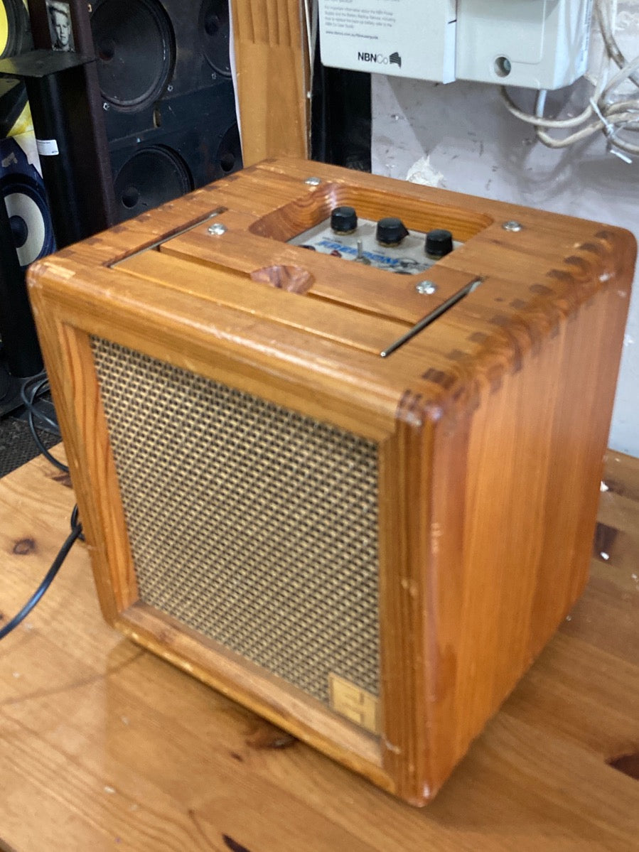 ElectroHarmonix Freedom Amp