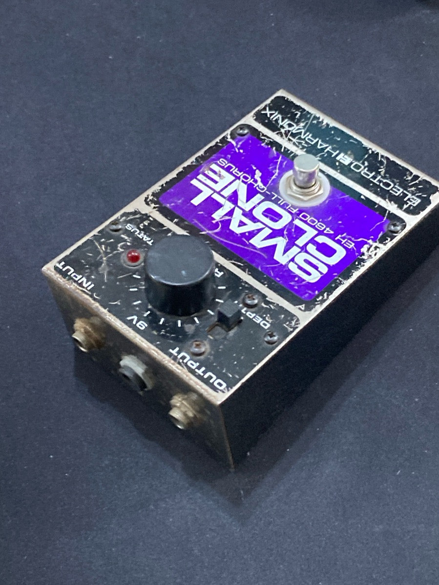 ギター ELECTRO HARMONIX SMALL CLONE EH 4600 Feature – 1981 Electro-Harmonix Small Clone EH 4600 Mini-Chorus
