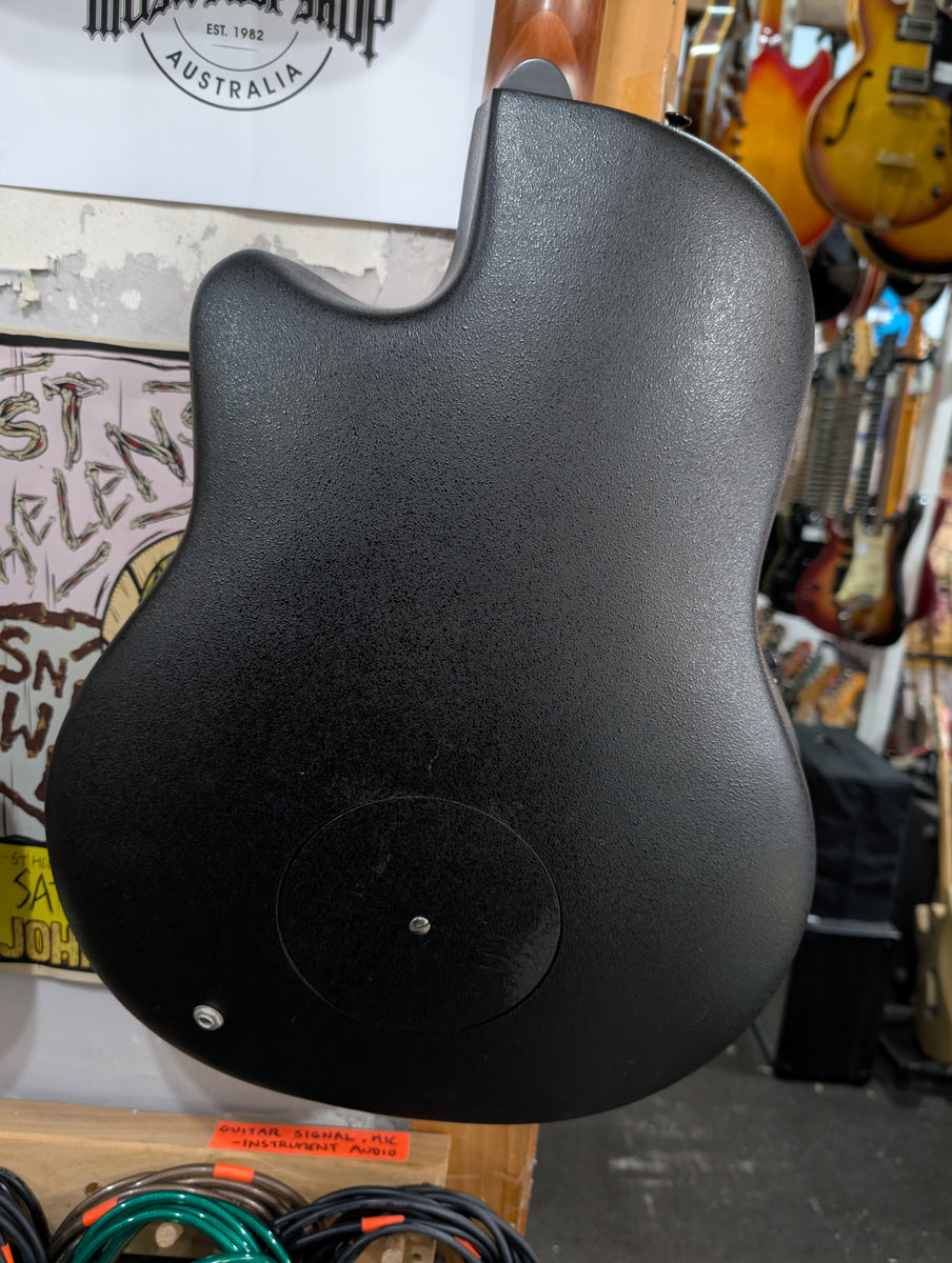 アプローズ by ovation　AE-147 Applause AE147 Deluxe Acoustic-Electric Guitar by Ovation