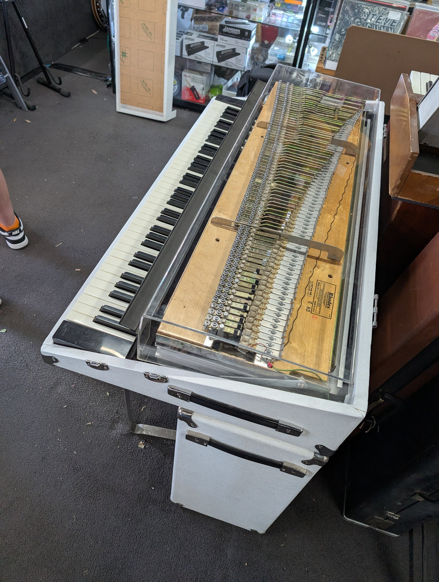 Rhodes - MKII Suitcase 73 – musicswopshop
