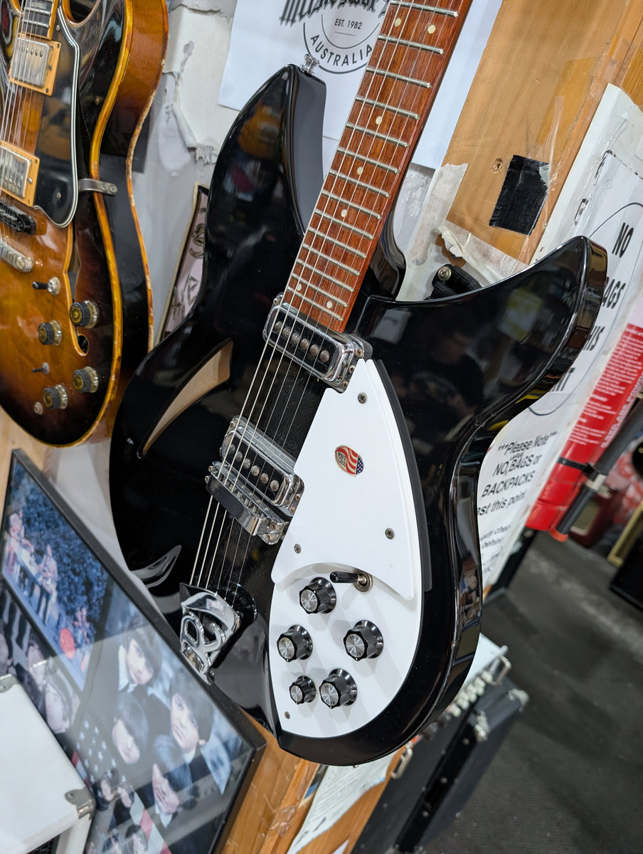 モノグラム　Rickenbacker 330 タイプ Rickenbacker - 330 – musicswopshop