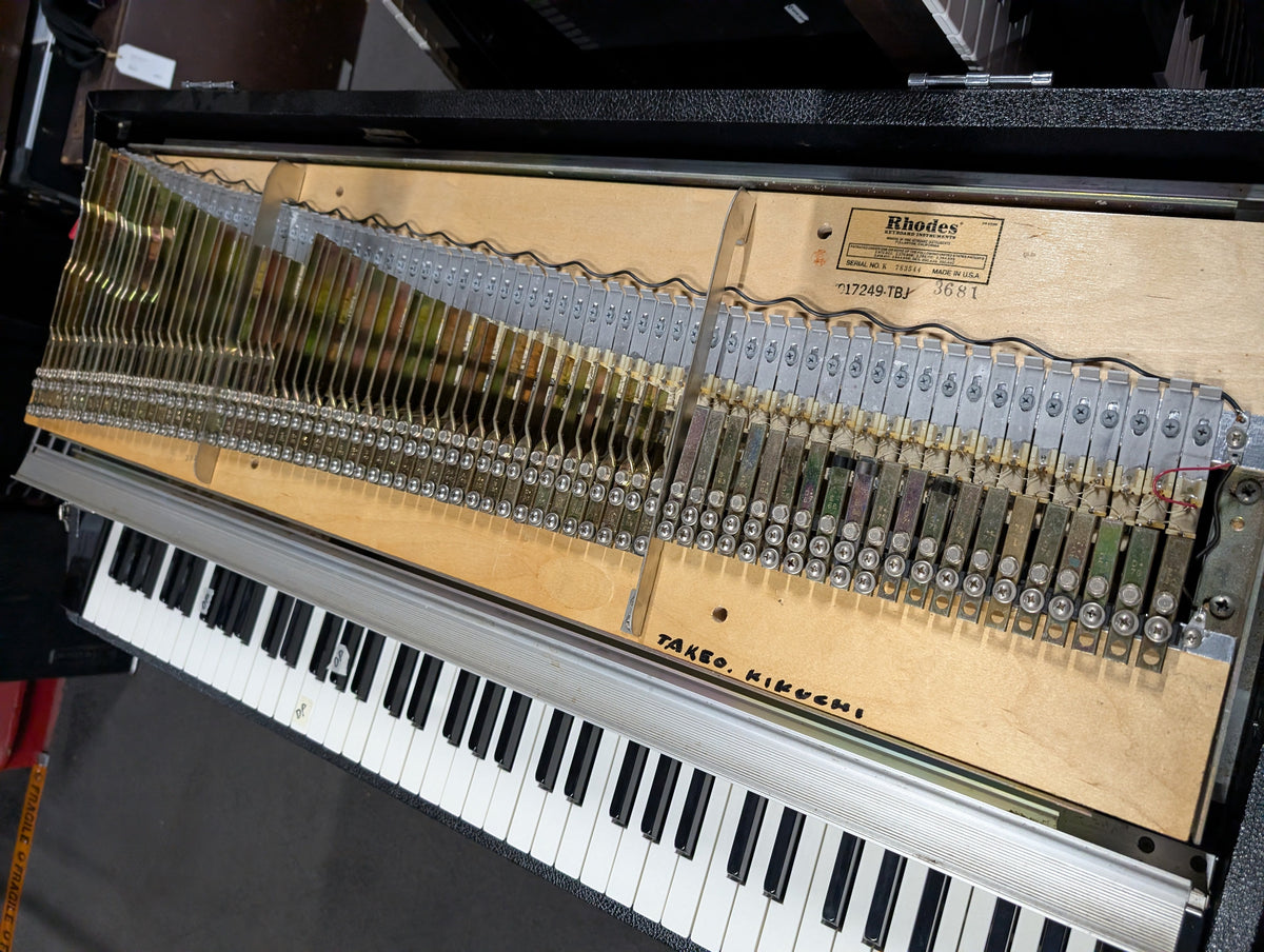 Rhodes - MKII Suitcase 73 – musicswopshop