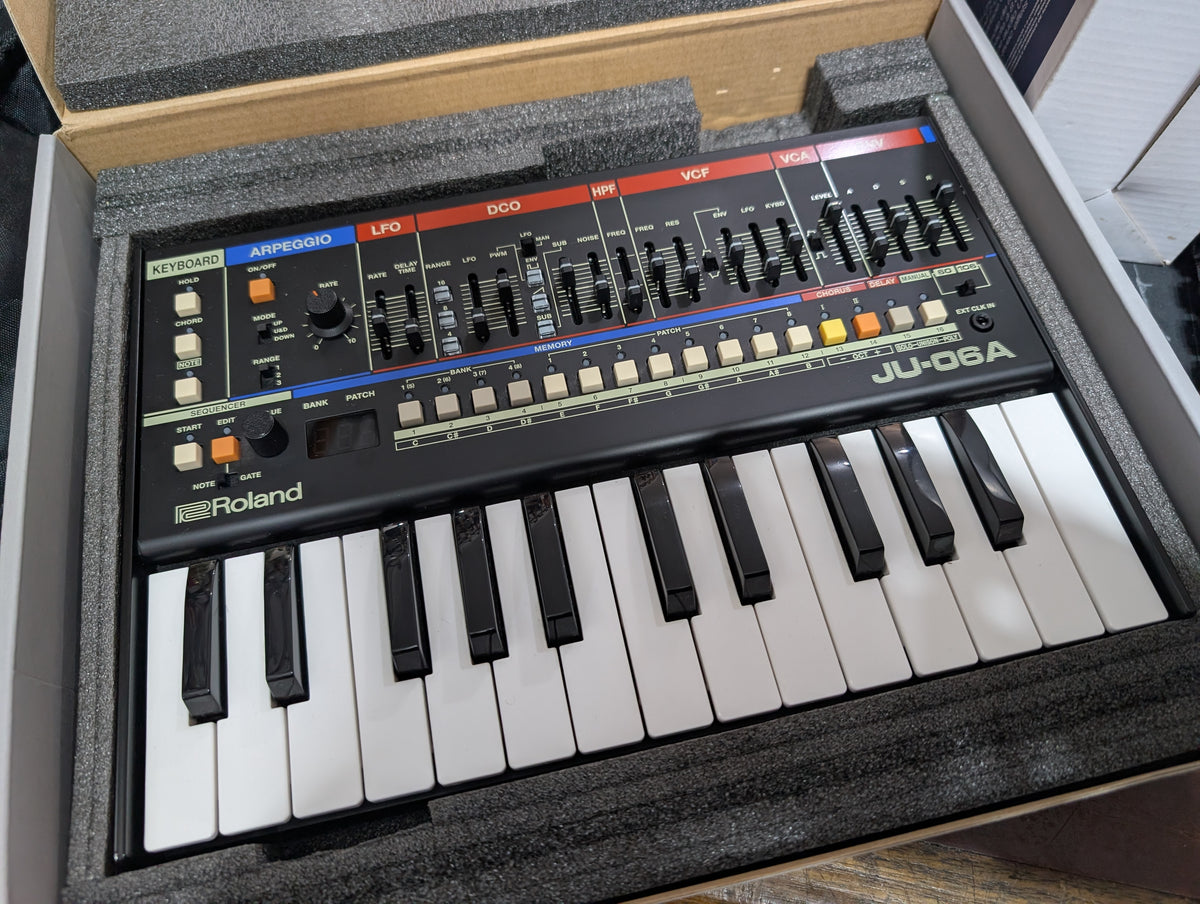 Roland - JU-06A & K-25M – musicswopshop