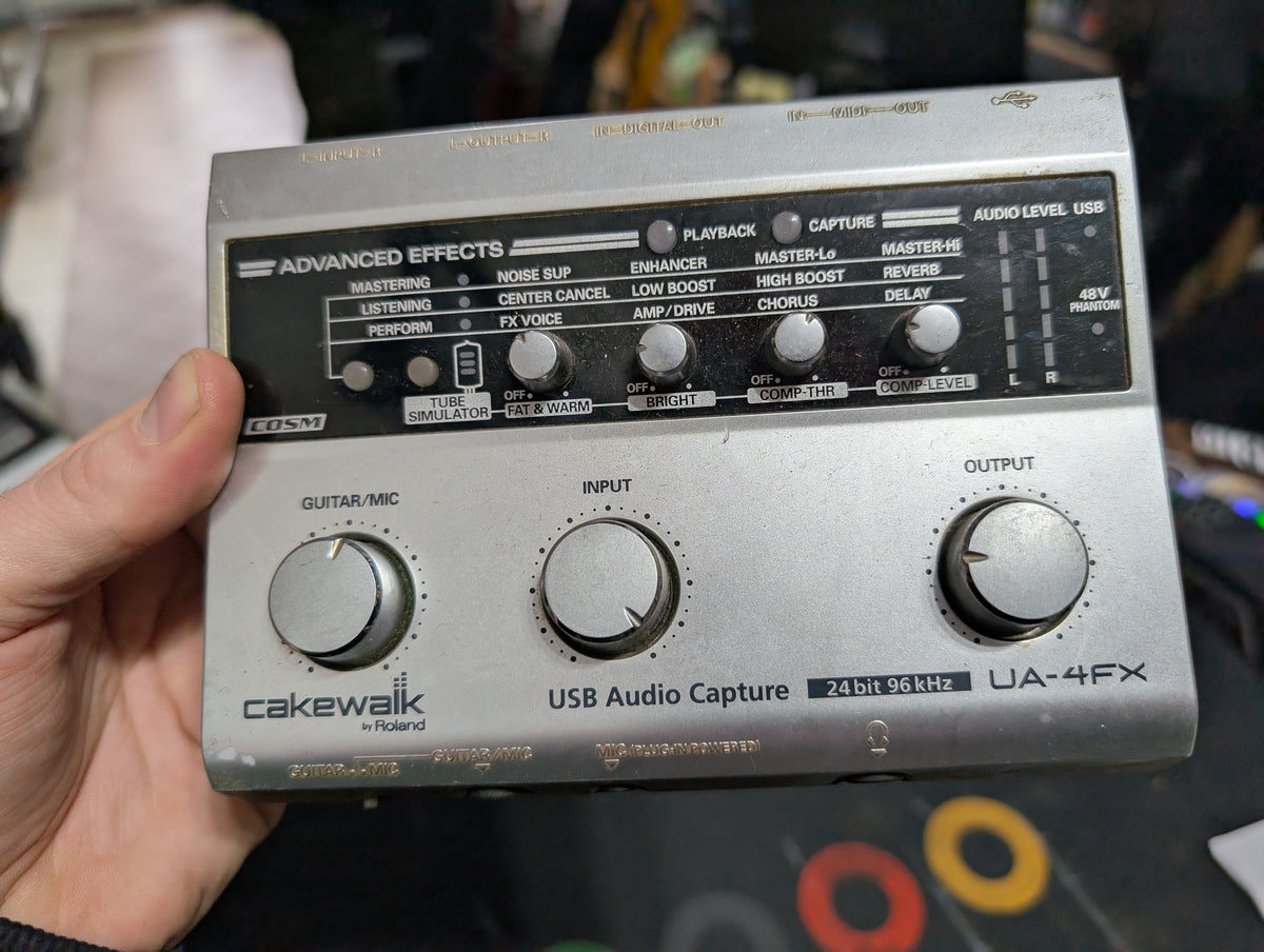 Roland⁄Cakewalk UA-25EX USB Stereo Audio Capture & MIDI