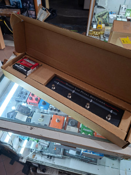 voodoo lab pedal switcher Labs shooting separate 1/4 mono outputs Farbe:Ocean Blue Fahrradlift/Bikelift für Garage kaufen