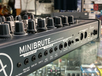 Arturia - MINIBRUTE