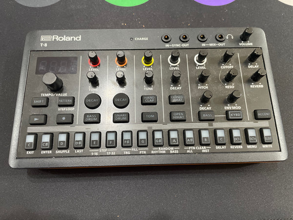 Roland - T-8