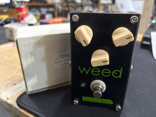Weed - Sweet Bass