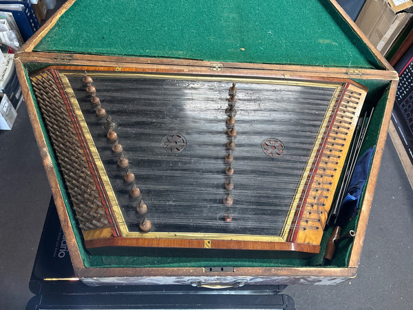 Unbranded - Hammered Dulcimer
