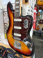 Squier - Bass VI