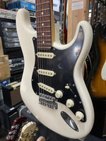 Fender - Stratocaster - Performer
