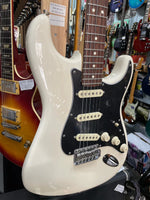 Fender - Stratocaster - Performer