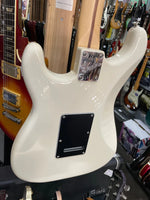 Fender - Stratocaster - Performer