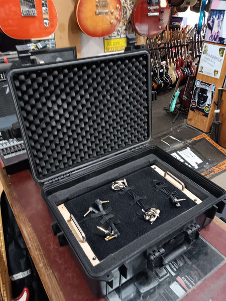 Unbranded - Pedal board and case