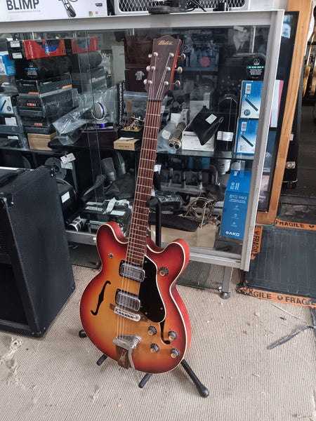 Maton - Sapphire Deluxe 302-6