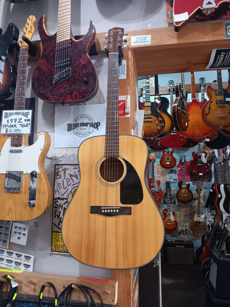 Fender - DG-8S