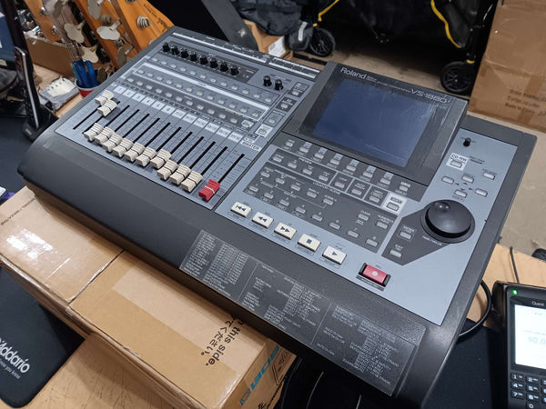 Roland - VS-1880