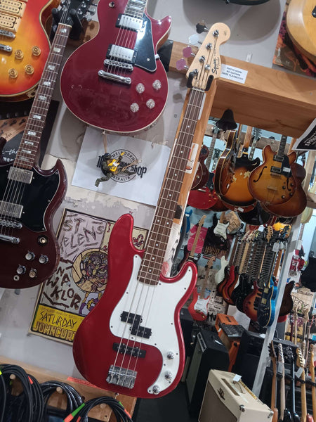 Squier - P Bass Special