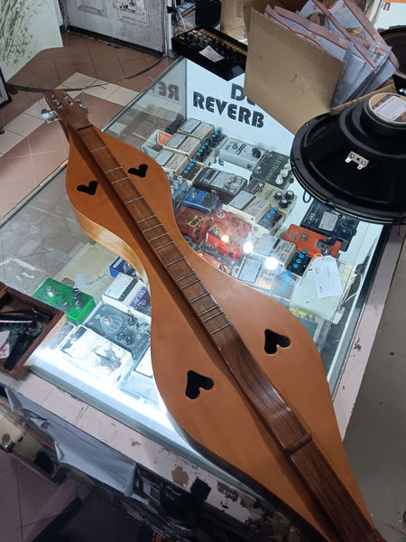 Unbranded - Appalachian Dulcimer