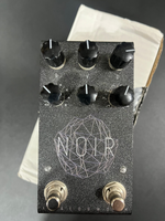 Analog Worm - Noir