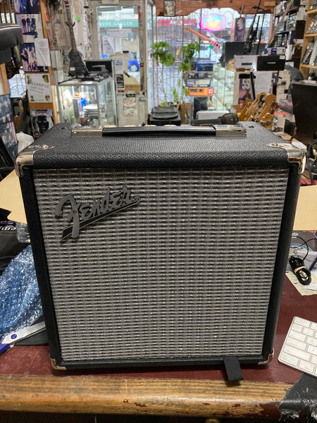 Fender - Rumble 15