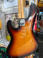 Fender  - Jazz Bass