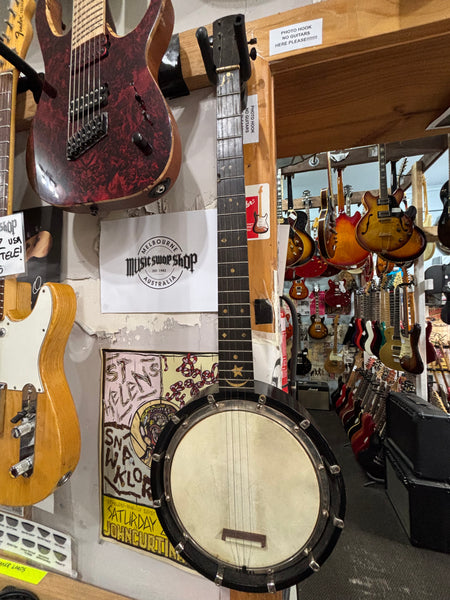 Unbranded - Banjo