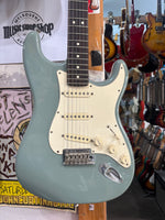 Fender  - American Professional Stratocaster