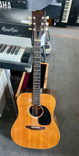 Gibson - J-50
