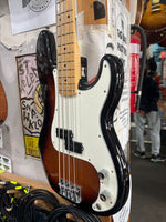 Fender - Precision Bass
