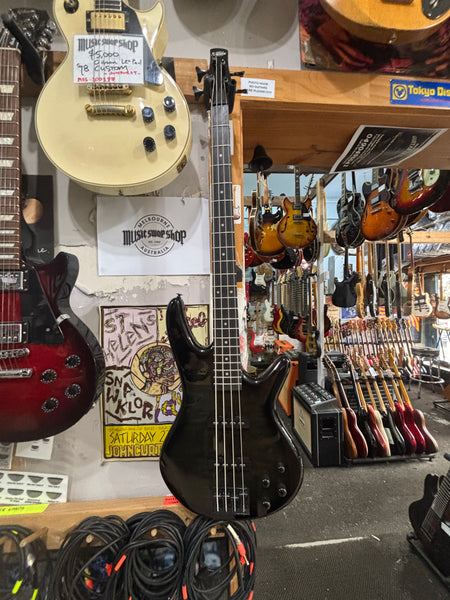 Ibanez  - Soundgear Gio Bass
