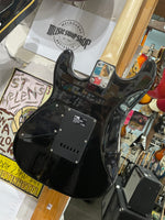 Max - Electric Guitar