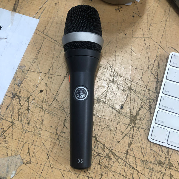 AKG - D 5