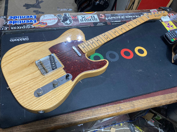 Fender - Telecaster Special Edition