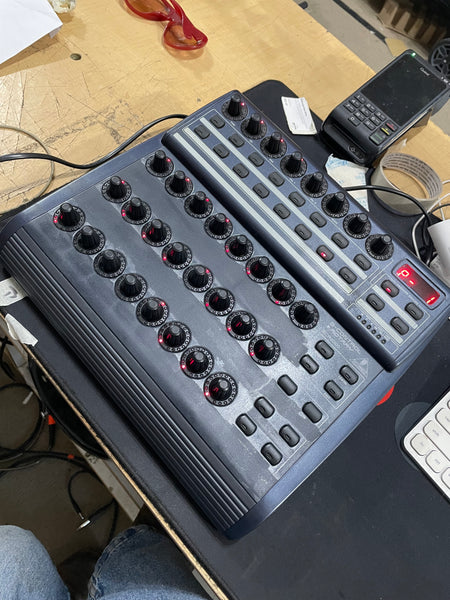 Behringer - BCR2000