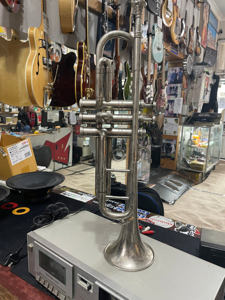 Unbranded - Trumpet