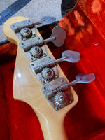 Fender - Jazz Bass