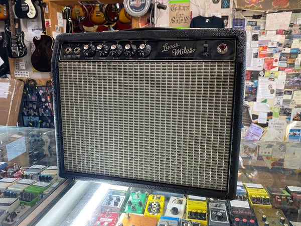 Lucas Miles - Vintage 65 Vibro Champ