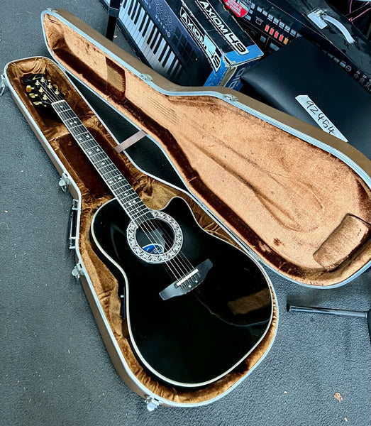 Ovation - 1767 Legend