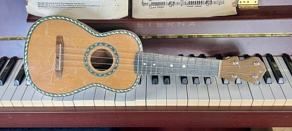Unknown - Europe - Ukulele