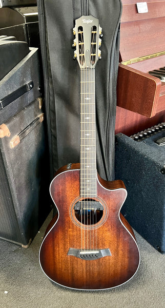 Taylor - 322CE