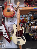 Fender - Jazz Bass
